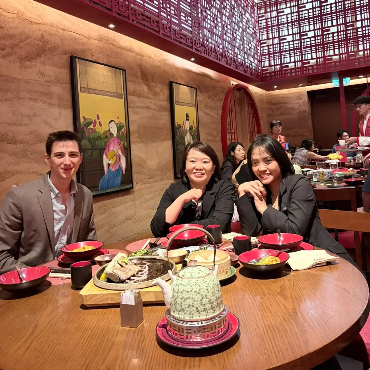 Mana Azizsoltani having dinner with friends in Macau